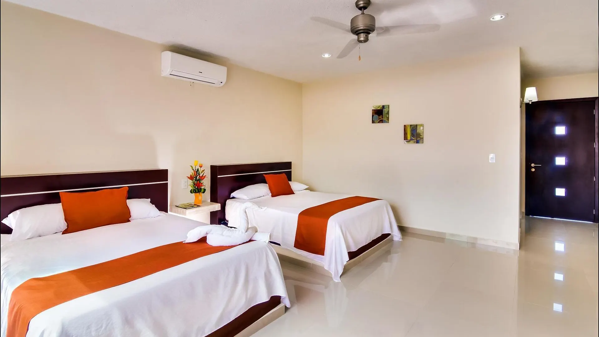 Hotel Playa Encantada Playa del Carmen 3*,